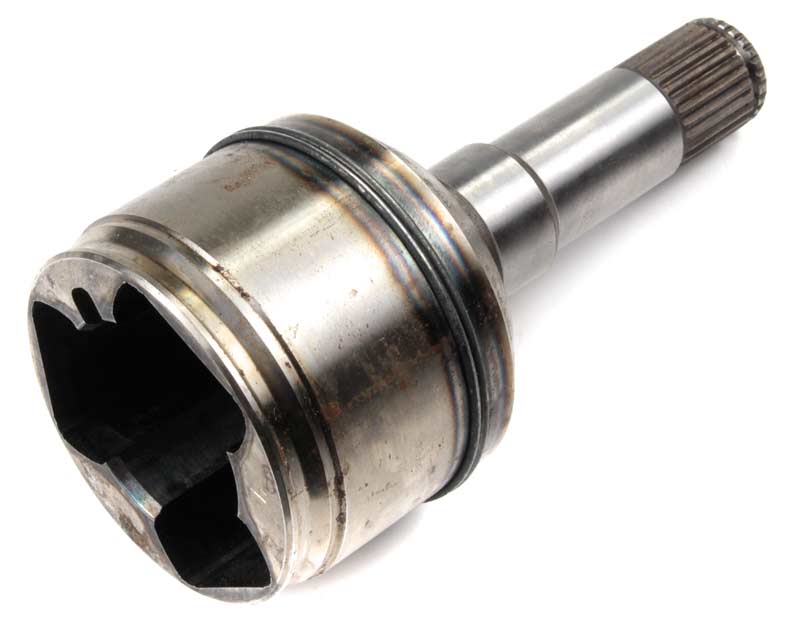 Genuine Saab 4686911 - CV Joint
