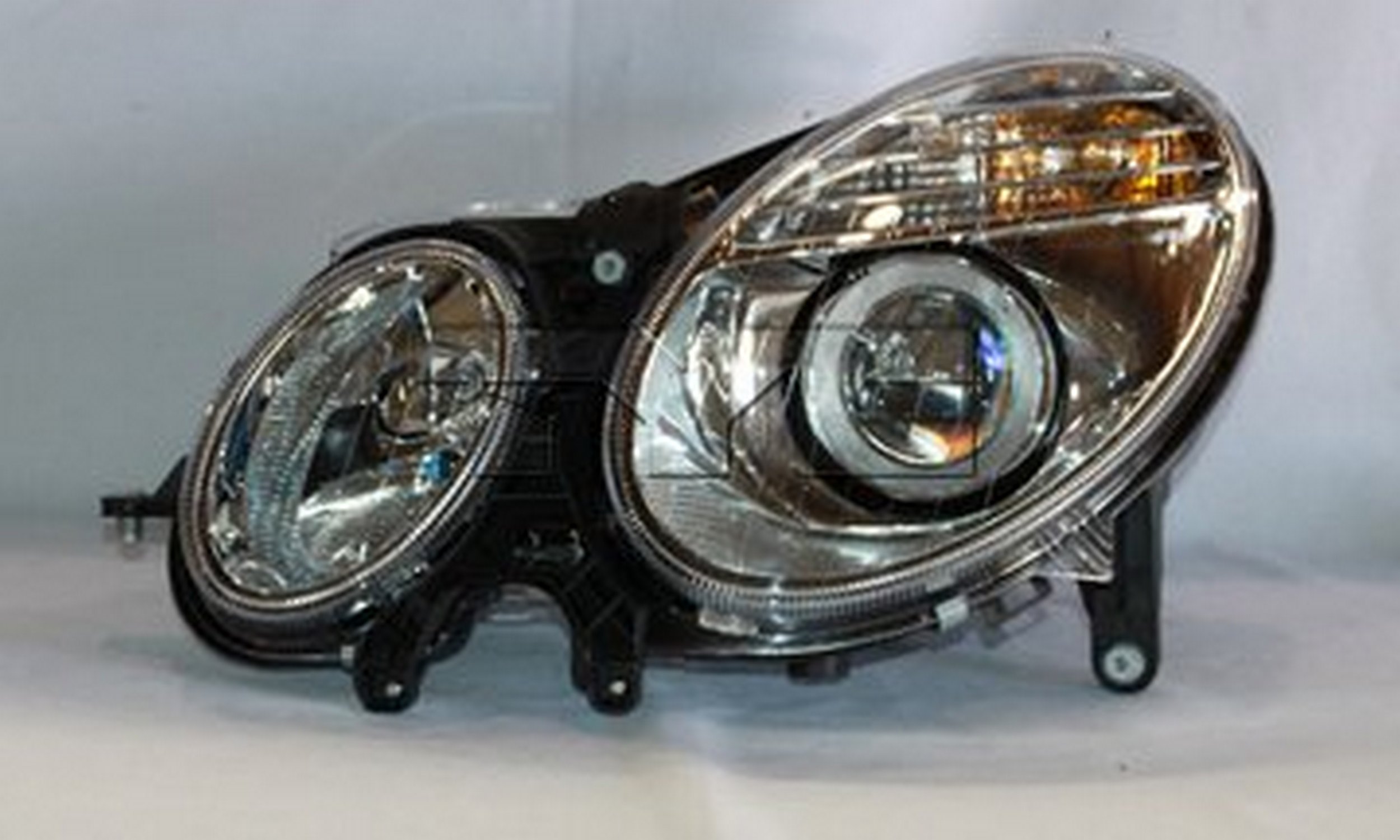TYC 20-6978-00 - Headlight Assembly (Left)