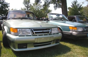 Saab 900